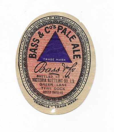 BASS - BLUE TRIANGLE - VICTORIA BOTTLING - TYNE DOCK - SMALL HOLE AT BOTTOM